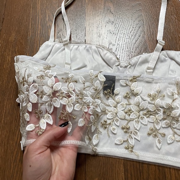 Gorgeous Gold Embroidered Floral Crop Top Bustier - Picture 4 of 7